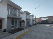 CASA EN VENTA UBICADA CERCA DE CU UN FRACCIONAMIENTO EN...