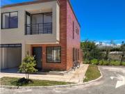 Casa en venta ubicada en el Carmen de Viboral Oriente...