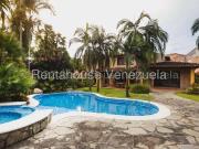 Casa en venta ubicada en el Hato Royal Guataparo...