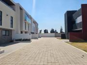 CASA EN VENTA UBICADA EN ESQUINA VON PORTON ELECTRICO EN...