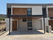 Casa en venta ubicada en Fraccionamiento Altozano
