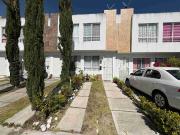 CASA EN VENTA Ubicada en Fraccionamiento “BOSQUES DE...