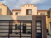 Casa en venta ubicada en la colonia Rincón de las Encinas