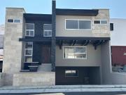 Casa en venta ubicada en Mision San Jeronimo