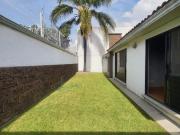 CASA EN VENTA UBICADA EN PUERTA DE HIERRO, CERCA HERMANO...