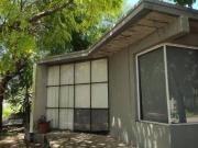 Casa en venta un dormitorio, cochera, galpon y parque en...