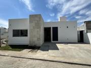 Casa en venta un nivel en condominio con seguridad