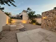 Casa en venta, una planta, diseño único, Cholul, Yuc