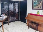 CASA EN VENTA UNA PLANTA EN LOMAS DEL SANTUARIO, 4 REC....
