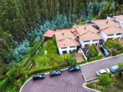 Casa en venta Urb. Iñaquito Alto con Patio y Jardín