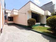 Casa en Venta Urb. Las Gardenias Surco 1 Planta $460,000...