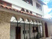 Casa en venta Urb. Santa María Duplex con amplio patio...