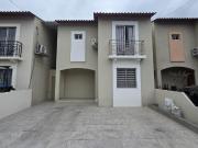 Casa en venta, Urbanizacion Metropolis 2, AnaA