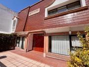 CASA EN VENTA, USO DE SUELO MIXTO, JARDINES DE...