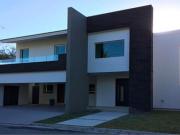CASA EN VENTA VALLE ALTO CARRETERA NACIONAL MONTERREY N...