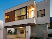 CASA EN VENTA VALLE DE CUMBRES