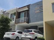 CASA EN VENTA VALLE IMPERIAL COTO MADEIRAS