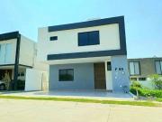 CASA EN VENTA VALLES DEL MOLINO
