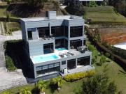 Casa en Venta via San Antonio La Ceja con Piscina y Jacuzzi