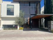 CASA EN VENTA VILLA DEL AGUILA, EL REFUGIO. 8