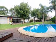 Casa en Venta Villa Elisa tres domitorios pileta