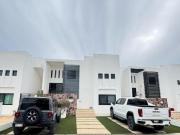 Casa en venta vista panorámica 10min del mar 3 albercas