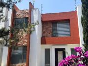 CASA EN VENTA VISTAS ALTOZANO