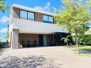 Casa en venta y alquiler al Lago en Central en El Golf...