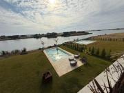 Casa en venta y alquiler anual al lago en primera linea...