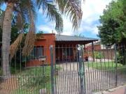 Casa en venta y alquiler con amplio jardín