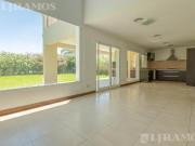 Casa en venta y alquiler en Los Sauces Nordelta