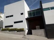 Casa en venta y renta en Cañada del Refugio, León,...