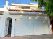 CASA EN VENTA Y RENTA EN COLONIA VILLA UNIVERCIDAD...