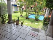 CASA EN VENTA Y RENTA EN CUERNAVACA, A UNA CUADRA DEL...