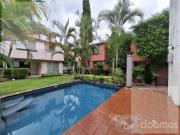 CASA EN VENTA Y RENTA EN CUERNAVACA, A UNA CUADRA DEL...