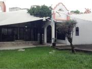Casa en venta y renta en Jardines de Cuernavaca,...