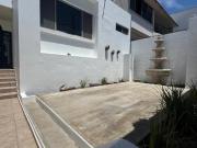 Casa en Venta y Renta en Lomas del Roble, San Nicolás de...