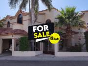 Casa en venta y renta en Residencial Loreto en esquina