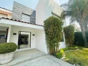 CASA EN VENTA Y/O RENTA EN EL CAMPANARIO RESIDENCIAL,...