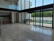 Casa en Venta Yucatán Country Club con Paneles Solares