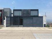 Casa en Venta, Zanda Residencial, con Alberca