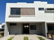 Casa en Venta Zapopan Coto Altanza Soare 3...