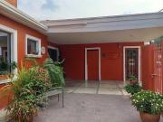 Casa en Venta Zona Contry, 1 planta, 3 recamaras, cuarto...