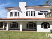 Casa en Venta. Zona Dorada de Colima. Amplios espacios,...