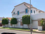 Casa en venta zona dorada con alberca 4 recamara en...