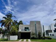 Casa en venta Zona Hotelera frente laguna