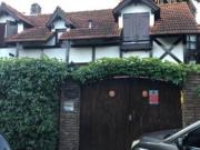 Casa en VENTA ZONA LA MERCED TRES DORMITORIOS JARDIN PILETA