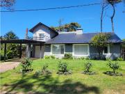 Casa en Venta Zona Lasalle Refaccionada Piscina