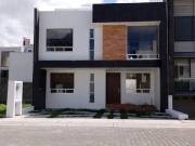 CASA EN VENTA ZONA PLATEADA 5 RECAMARAS CON ROOF GARADEN...