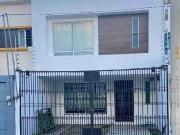 CASA EN VENTA ZONA PODER JUDICIAL